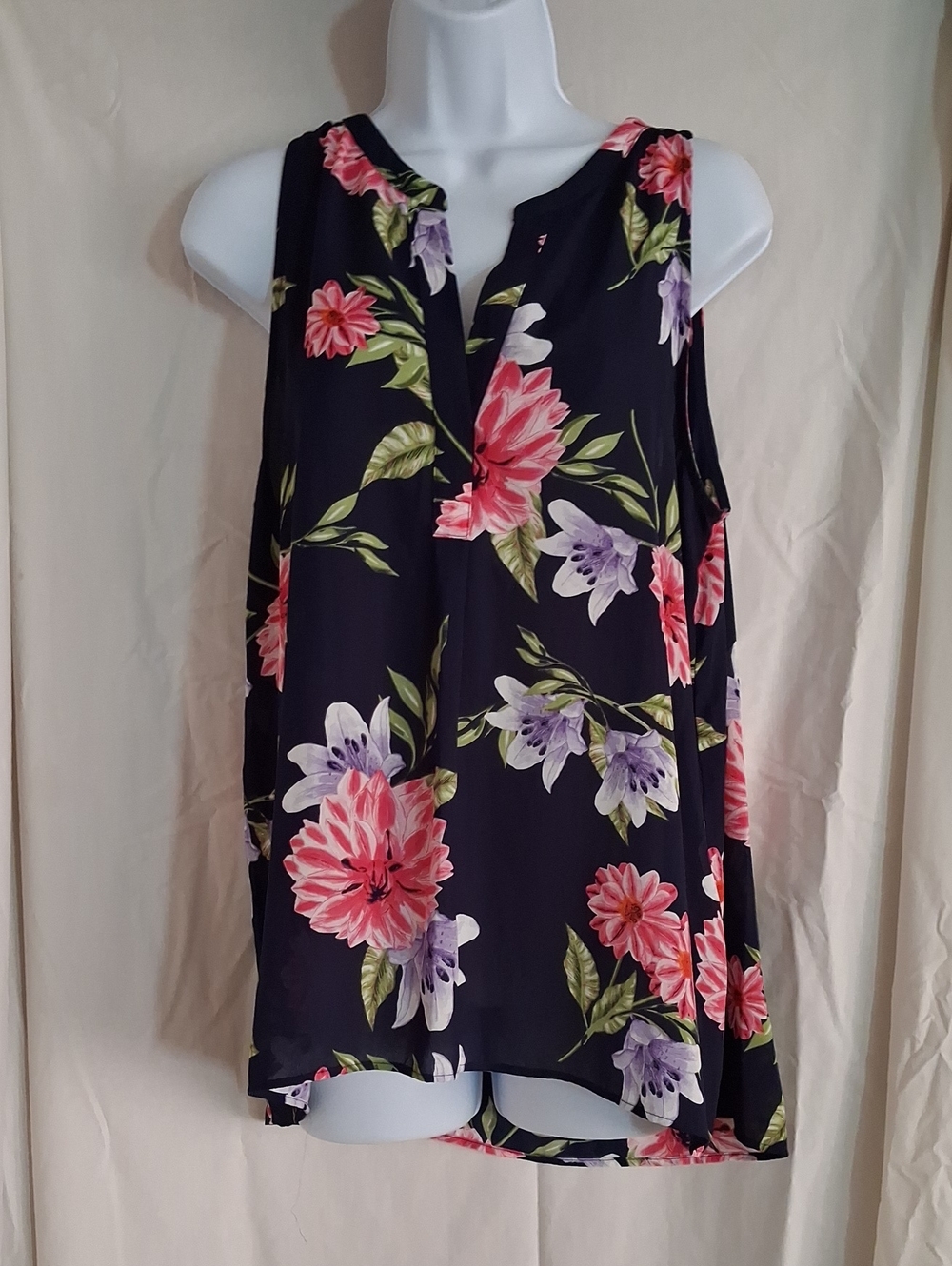 Carolina Belle Navy Floral Split-Neck Sleeveless Camisole